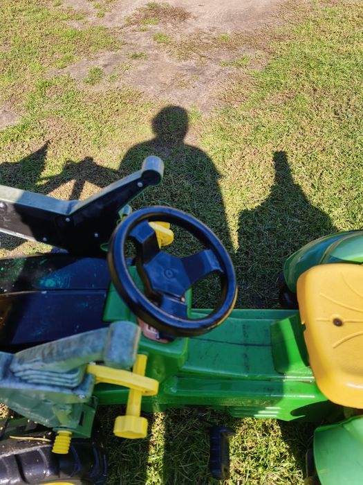 Traktor z pedałami