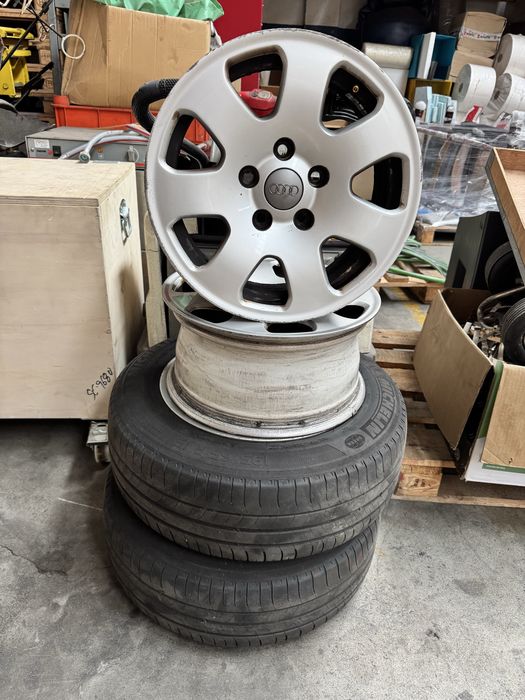 4 Jantes Originais Audi 15” 5x112 ET39 + 2 Pneus Michelin
