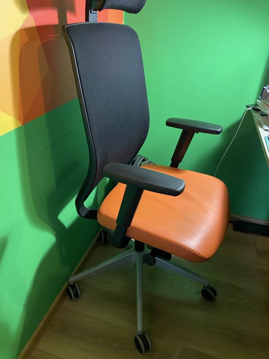 Fotel biurowy premium VERIS NET 111SFL MET P54PU ECO