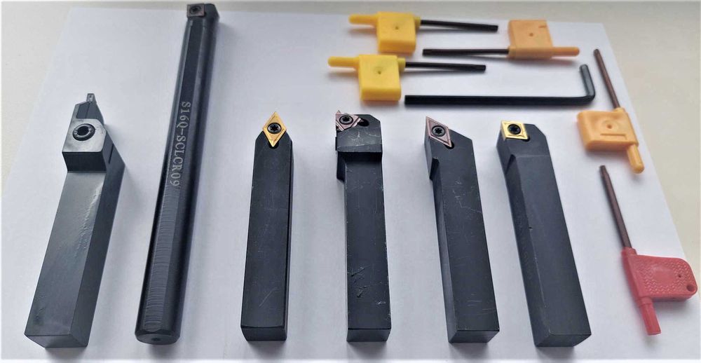 Набор токарных резцов 16х16 мм из 6 шт со сменными пластинами