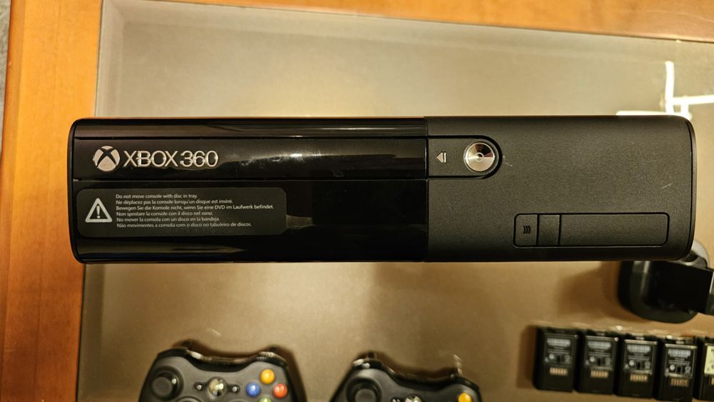 XBOX 360 250GB/Kinect