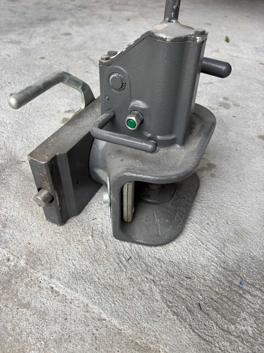 Engate De Reboque Rockinger Automatico  para Tractor