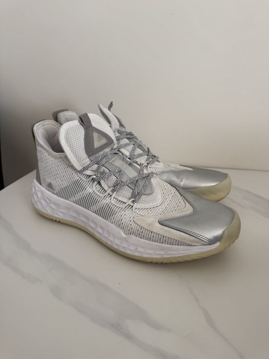 Баскетбольні кросівки adidas  48р