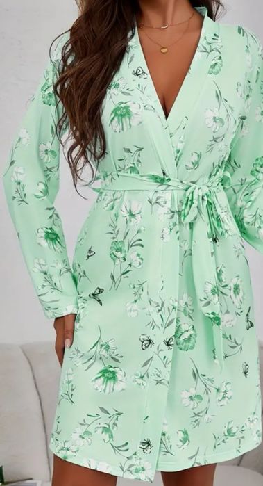 Delikatny szlafrok damski