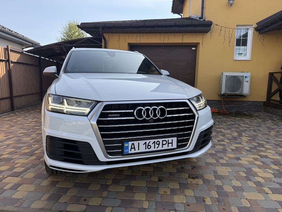 Продаю власну Audi Q7 2019