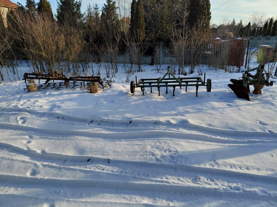 Pług, kultywator, brona, siewnik, rozsiewacz Kos