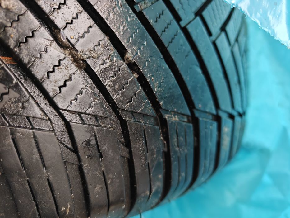 Opony zimowe 235 x 50 x 20, 2 szt.