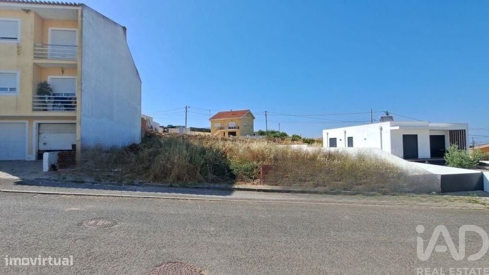 Terreno em Lourinhã e Atalaia de 224,00 m2