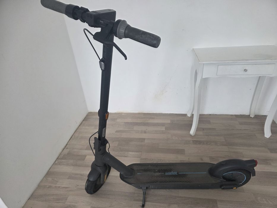 Hulajnoga elektryczna Segway Ninebot G30D II 350W 65km