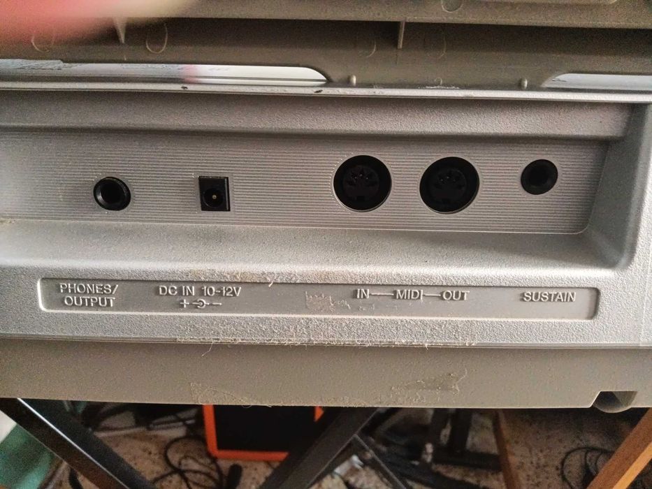 Teclados Yamaha Ypt 210 e PSR 350