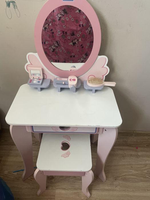 Toaletka różowa dla dziewczynki