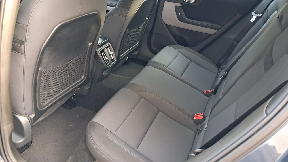 POLESTAR 2 Volvo Європа 64kWh, 165kW