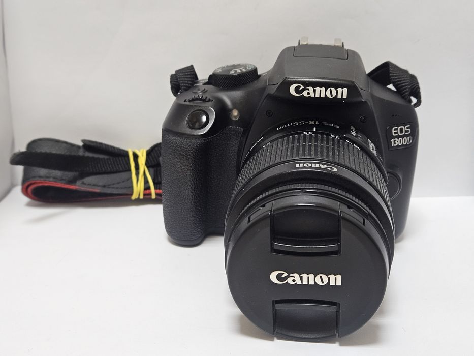 Canon EOS 1300D фотоапарат в ідеальному стані