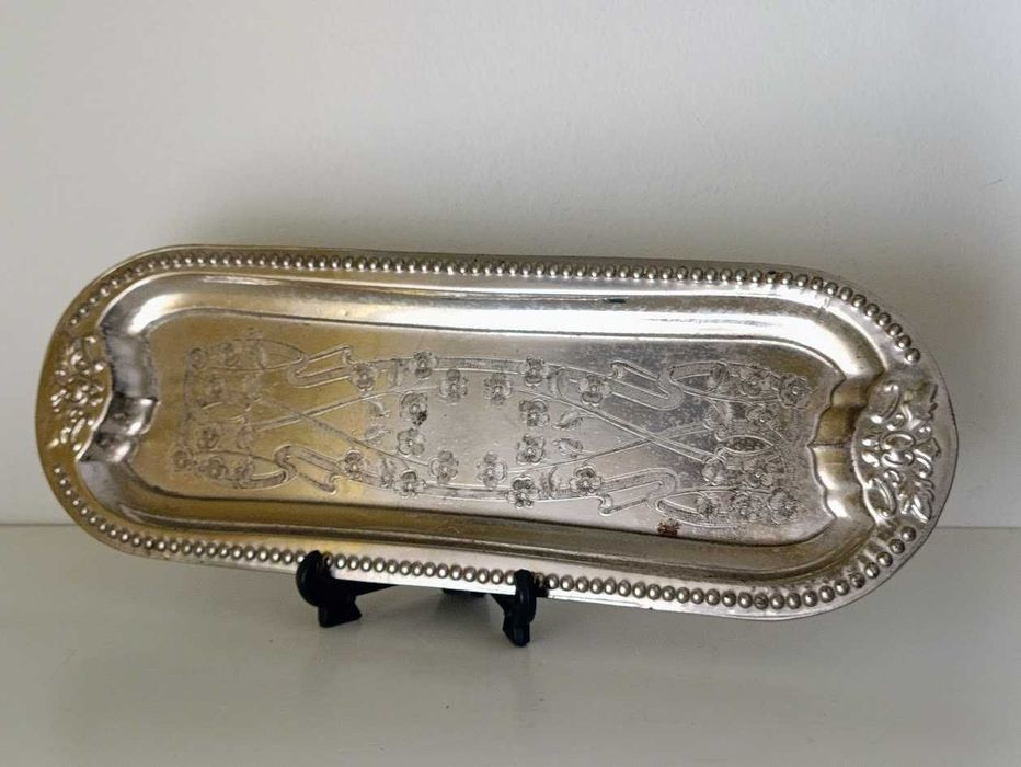 Travessa torteira antiga em metal prateado