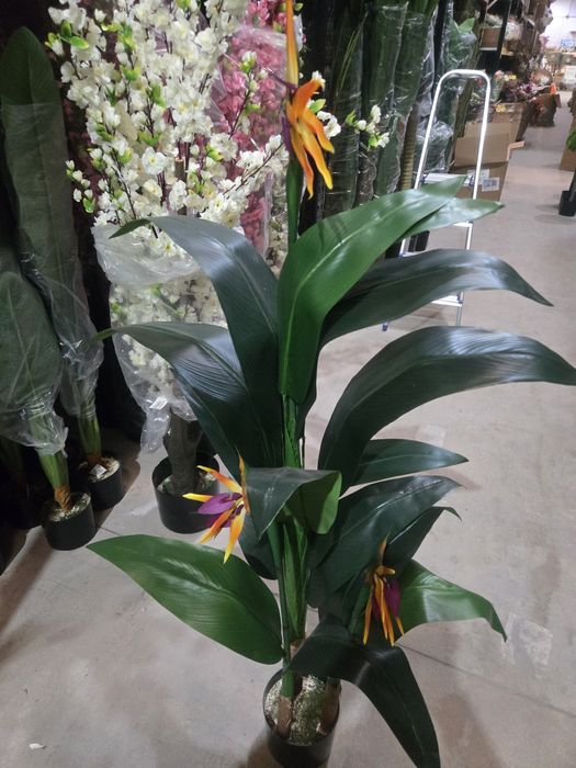 Arvores lindissimas 160 cm  para decorações 170 cm excelente qualidade