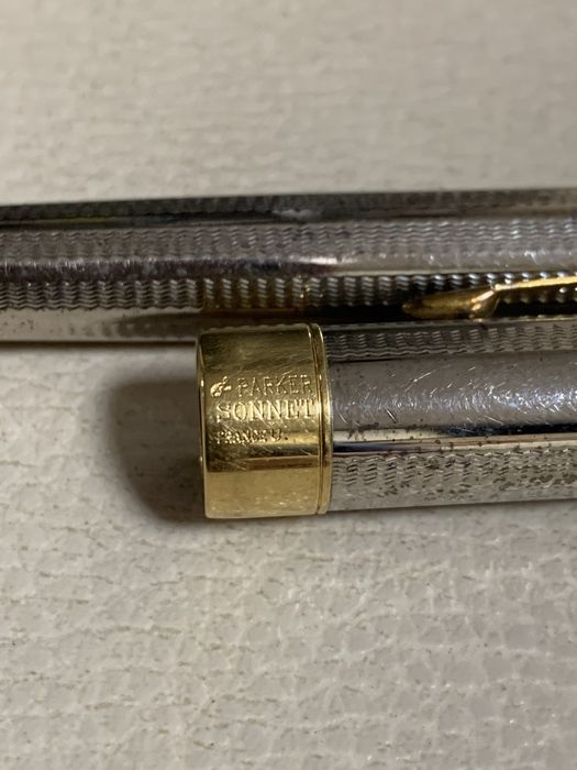 Продам ручку Parker с золотым пером
