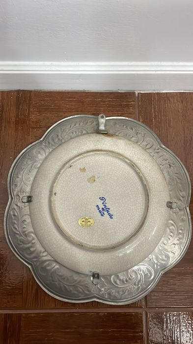 Prato em Cerâmica com Estanho