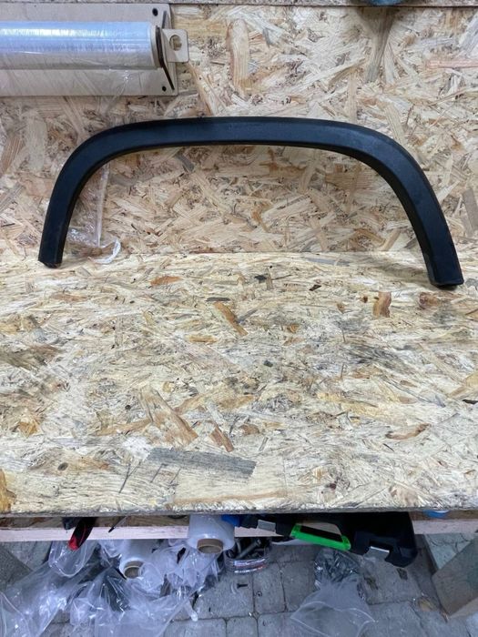 Арки пластикові Rivian