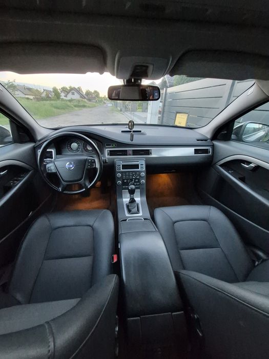 VOLVO V 70 ,2009