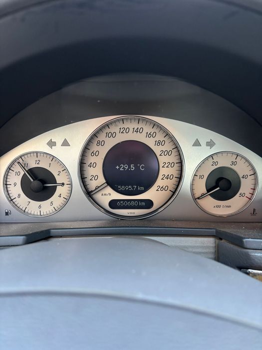 Mercedes-Benz 270 — fotografia 6