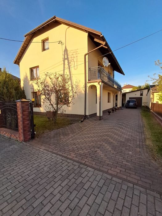 Przestronny dom 160m² z garażem i poddaszem