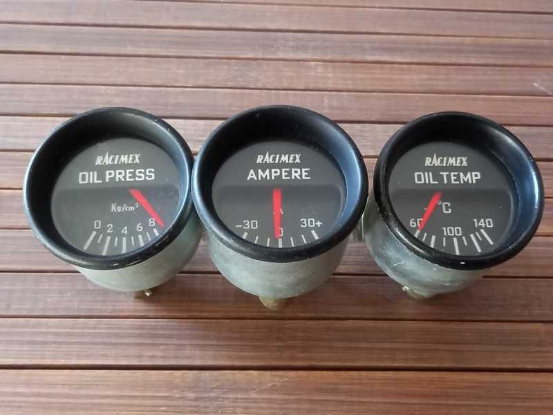 Stare zegary  do motoru i Racimex