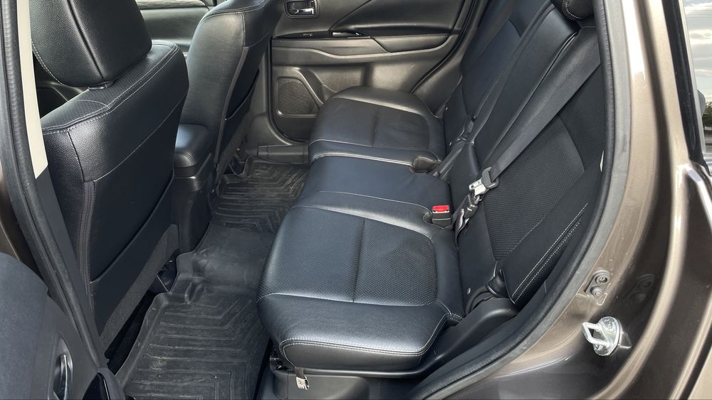 Mitsubishi Outlander 2015