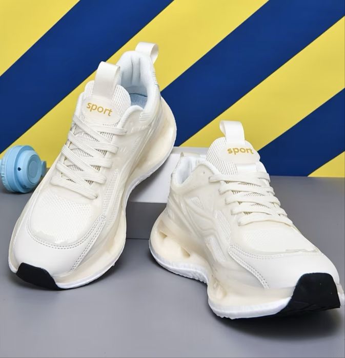 Жіночі кросівки 38 розмір