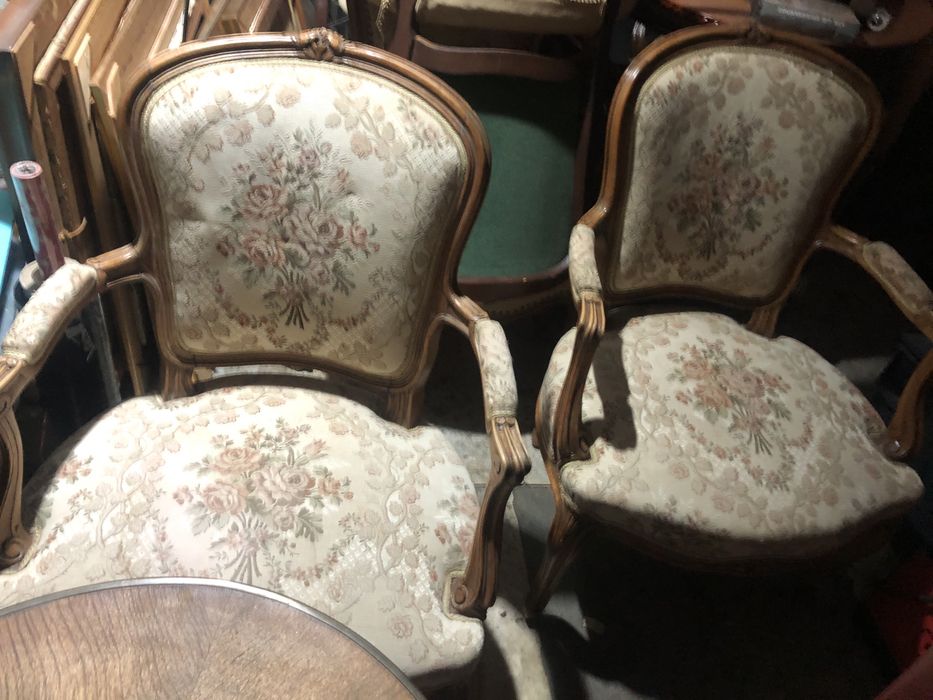 Krzesła Rokoko ze stolikiem