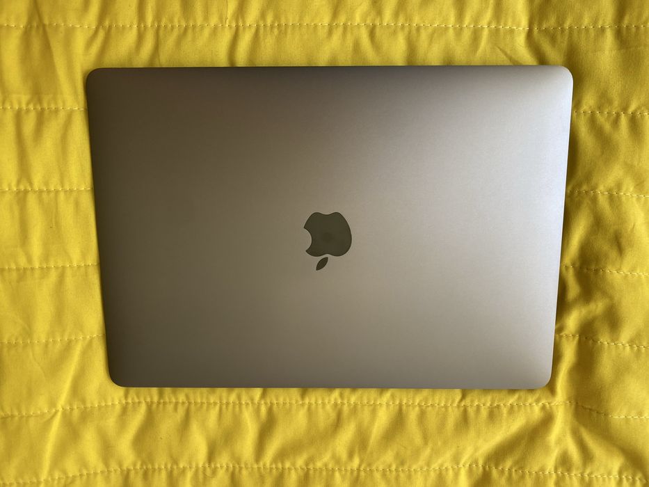 MacBook pro 13 2019 i5 16/500 touchbar