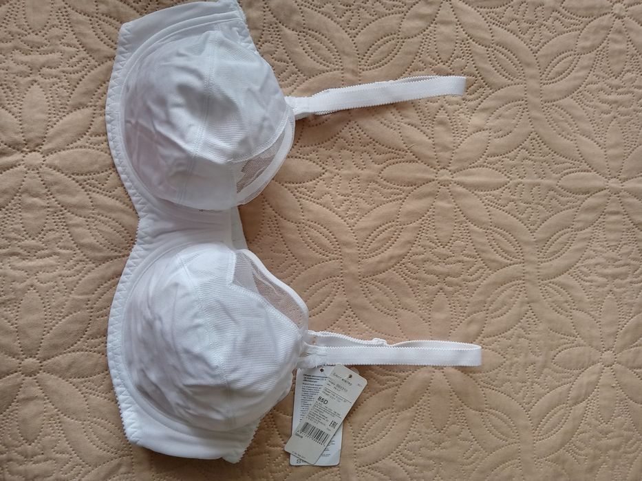 Беларуській бюст бренд Авелін