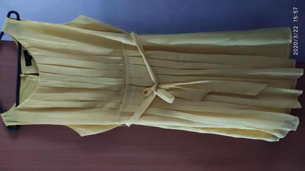 Продам платья б/у