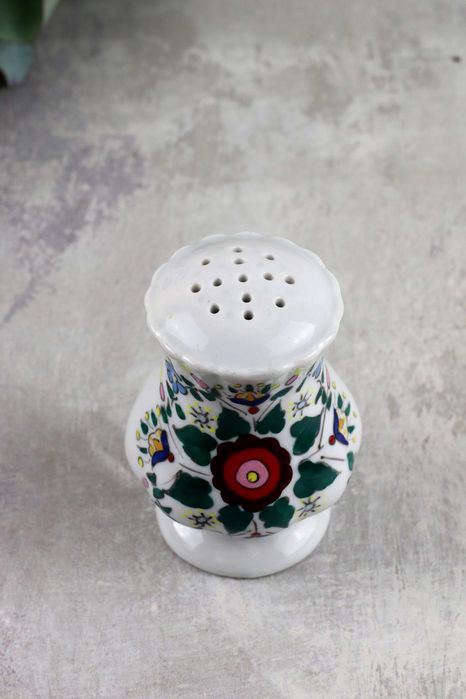 Solniczka z kaszubskim motywem Chodzież Stanisław Czyżewski porcelana