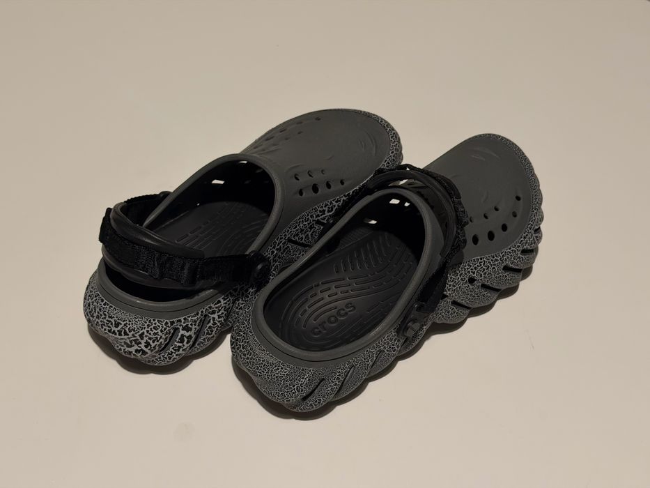 Шльопанці Crocs Echo Crackle Clog