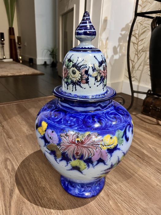 Lindo vaso Alcobaça pintado a mão.Grande.