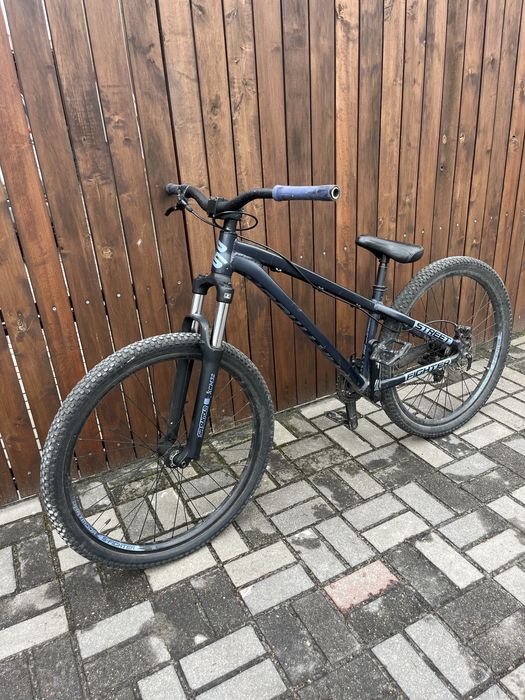 Rower Dartmoor street fighter [ stunt,dirt ]