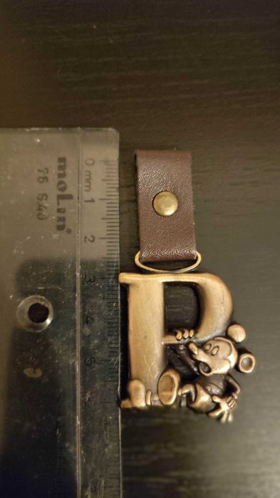 Porta-chave Mickey Mouse letra P