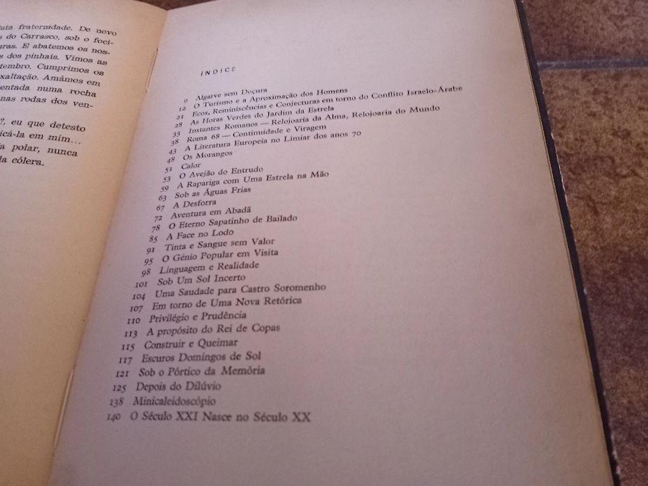 Urbano Tavares Rodrigues, palma da mão, assinado pelo Autor