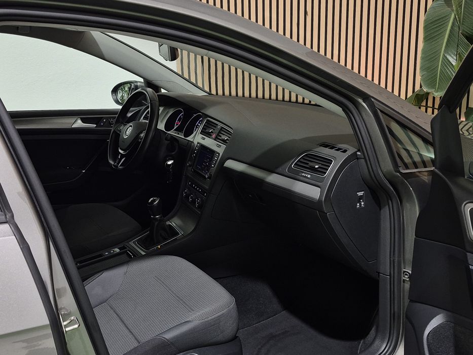 Volkswagen Golf Variant — fotografia 9