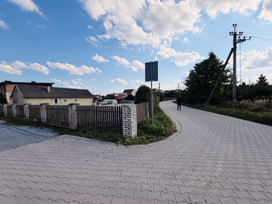 Бірки центр, ділянка 9 сот з комунікаціями
