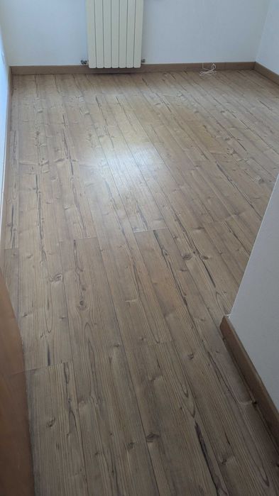 Pavimento laminado usado