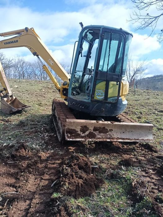 Yanmar vio 5.5 ano 2006 .5350h