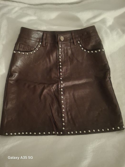 Спідниця,колір бордовий.