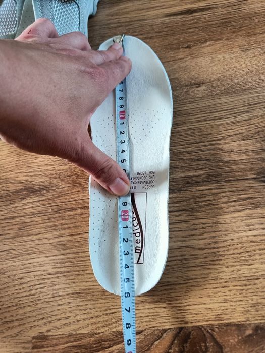 Półbuty damskie 40 39 .5 skórzane medicus adidasy oddychające sandały srebrne