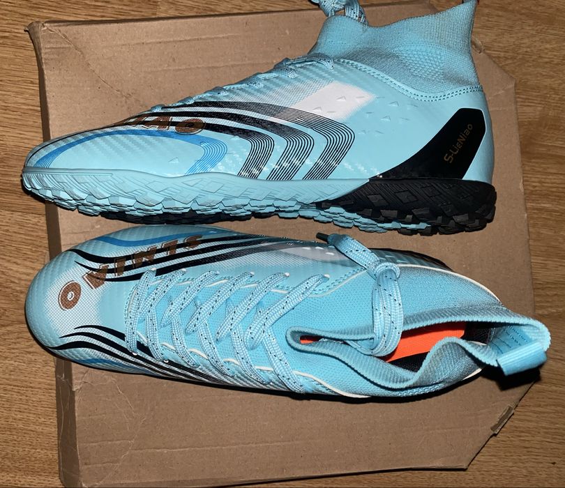 Продам нові футбольні сороконожки  | Розмір 39 | Ціна: 600грн "Акція"