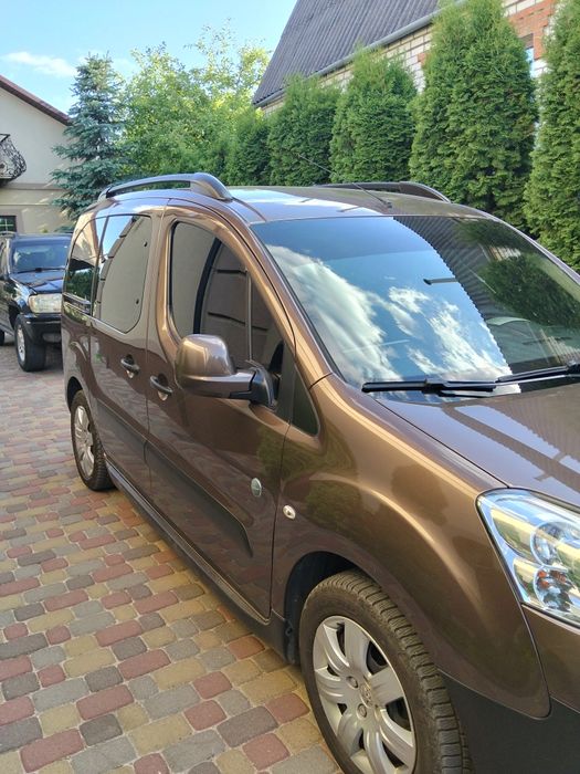 Продам Пежо партнер в ідеальному стані