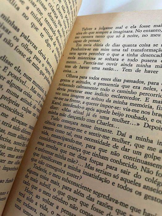 Livro - Tempo de Angústia (ctt editorial incluido)