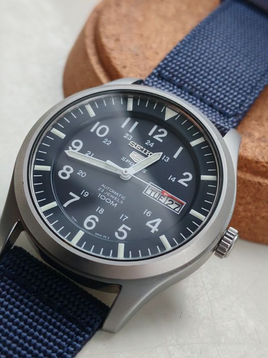 Seiko 5 Sports SNZG11K1