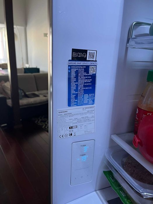 Lodówka Samsung model RB36T602FB1