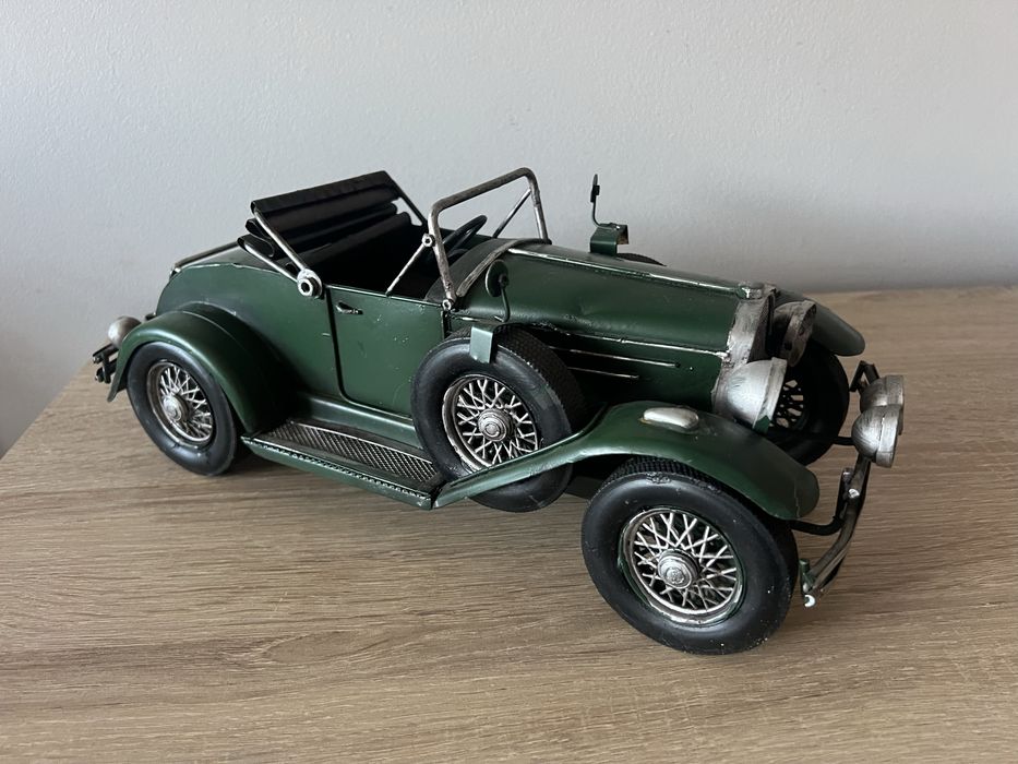 Dekoracyjny model samochodu